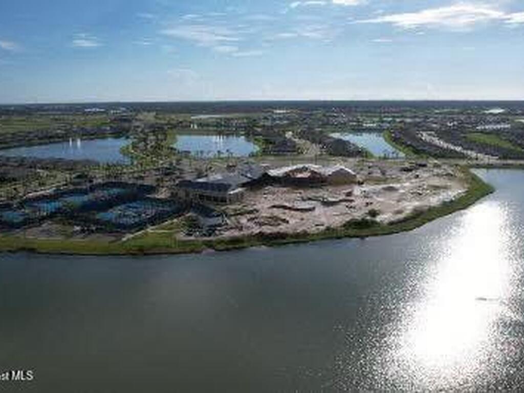 8964 Nixie Avenue, Melbourne, FL 32940