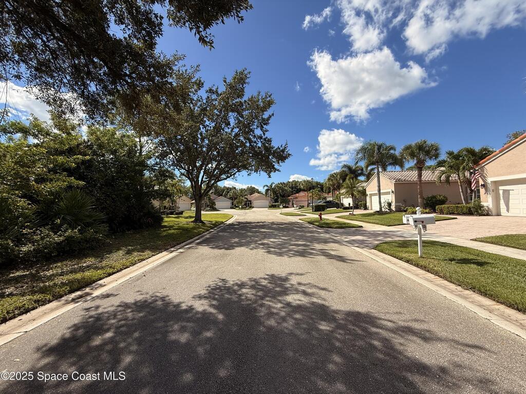 633 NW Whitfield Way, Port St. Lucie, FL 34986