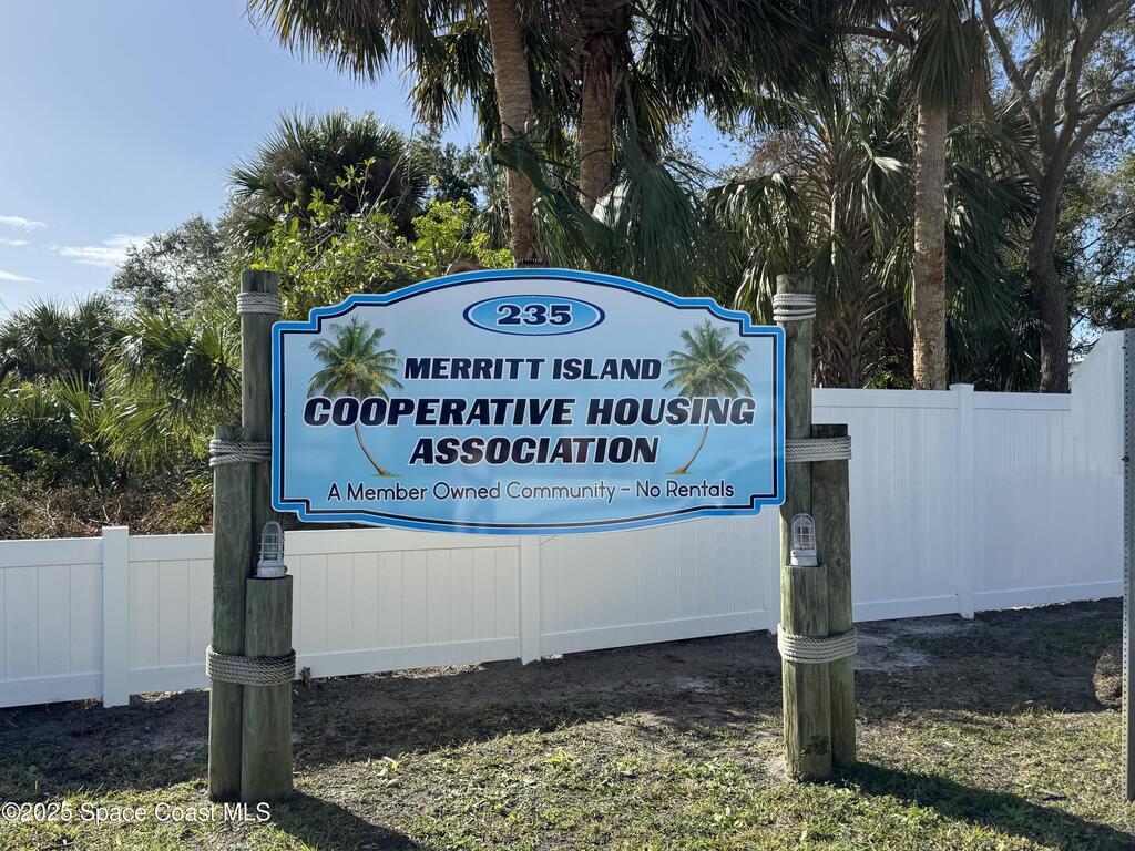 215 Buccaneer Avenue, Merritt Island, FL 32952