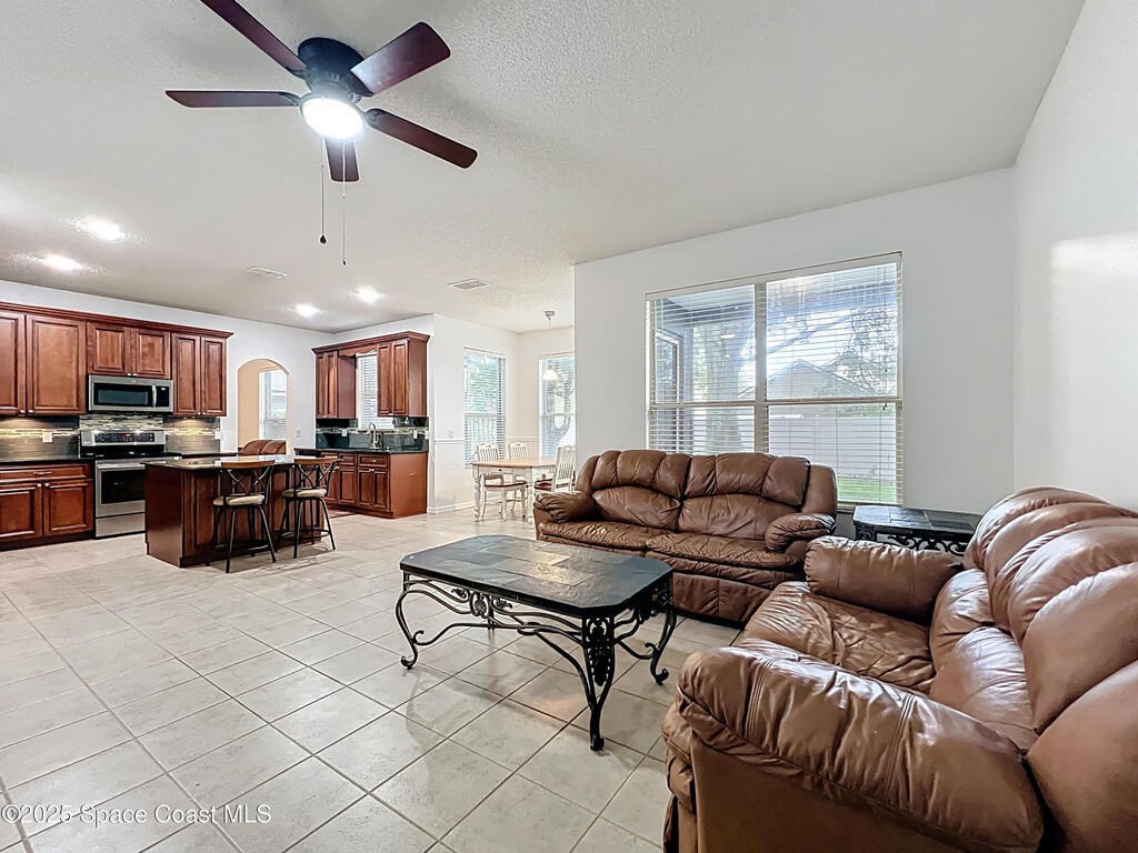 9525 Southern Garden Circle, Altamonte Springs, FL 32714