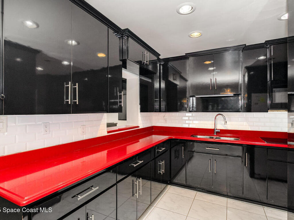 19 Knollwood Drive, Rockledge, FL 32955