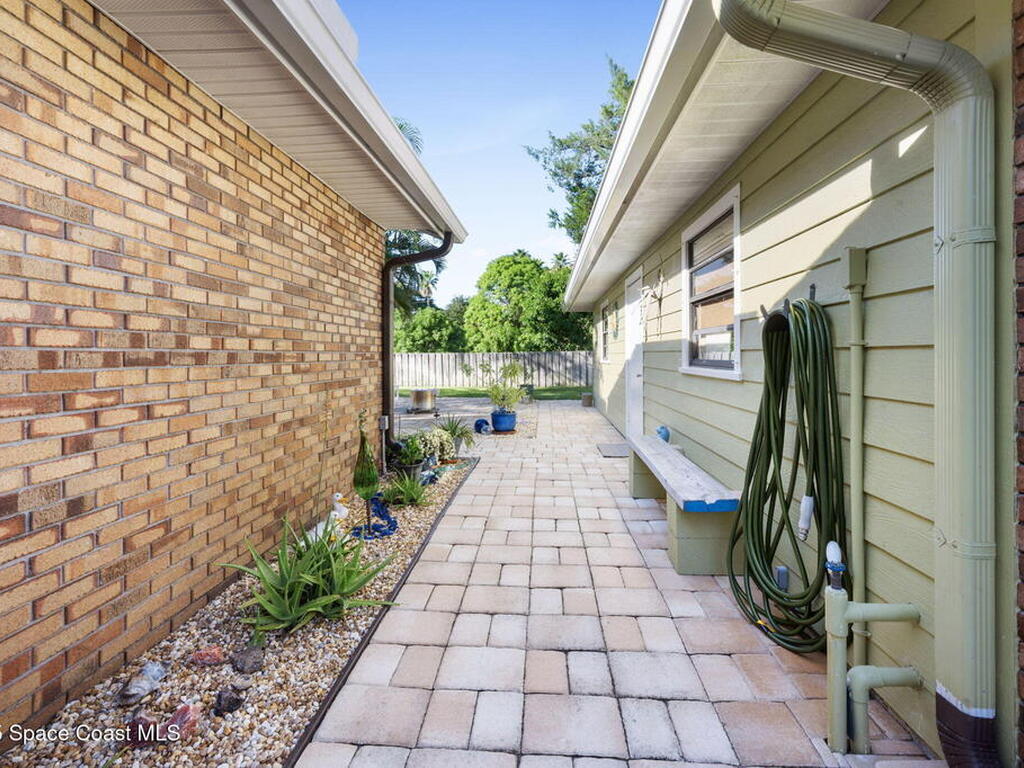 1215 Old Parsonage Drive, Merritt Island, FL 32952