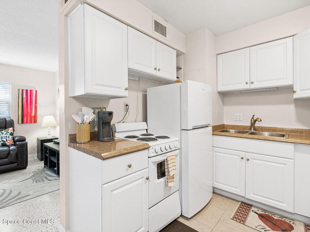 7515 Ridgewood Avenue, Cape Canaveral, FL 32920