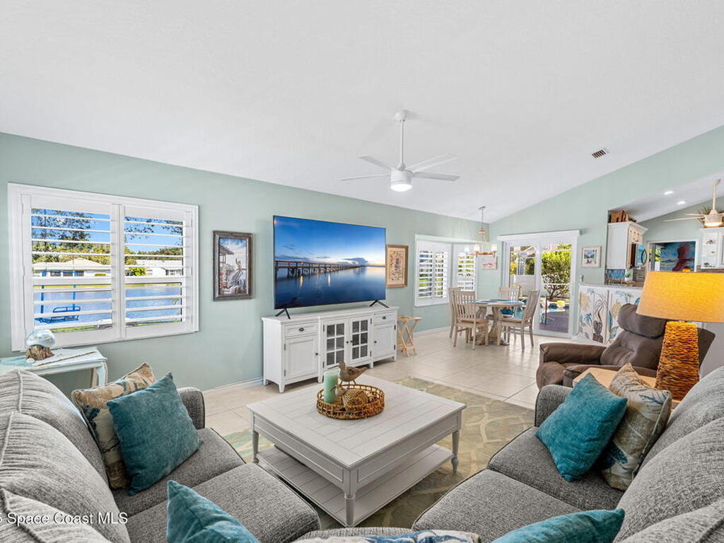 3068 Pineda Crossing Drive, Melbourne, FL 32940