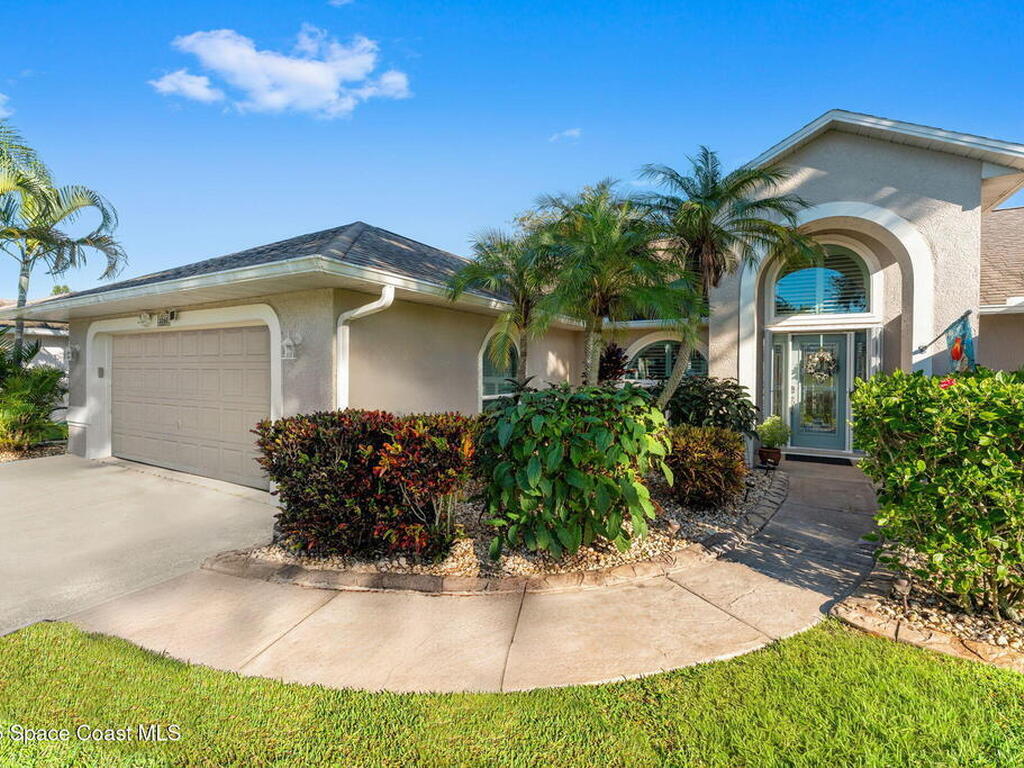 3068 Pineda Crossing Drive, Melbourne, FL 32940
