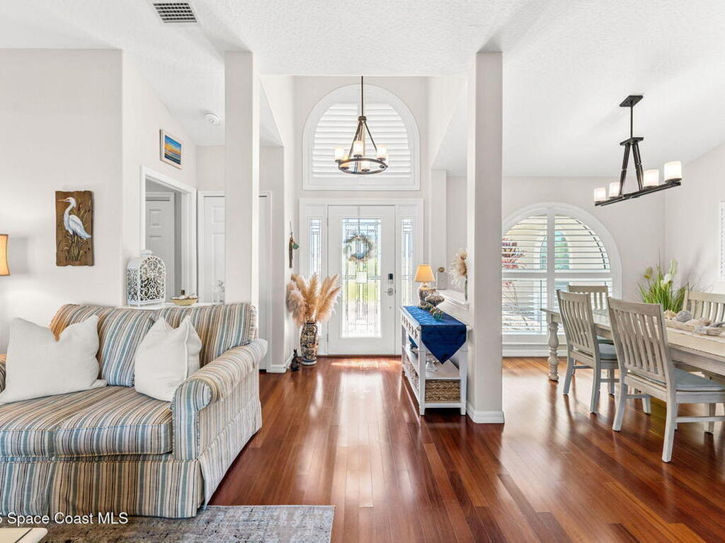 3068 Pineda Crossing Drive, Melbourne, FL 32940