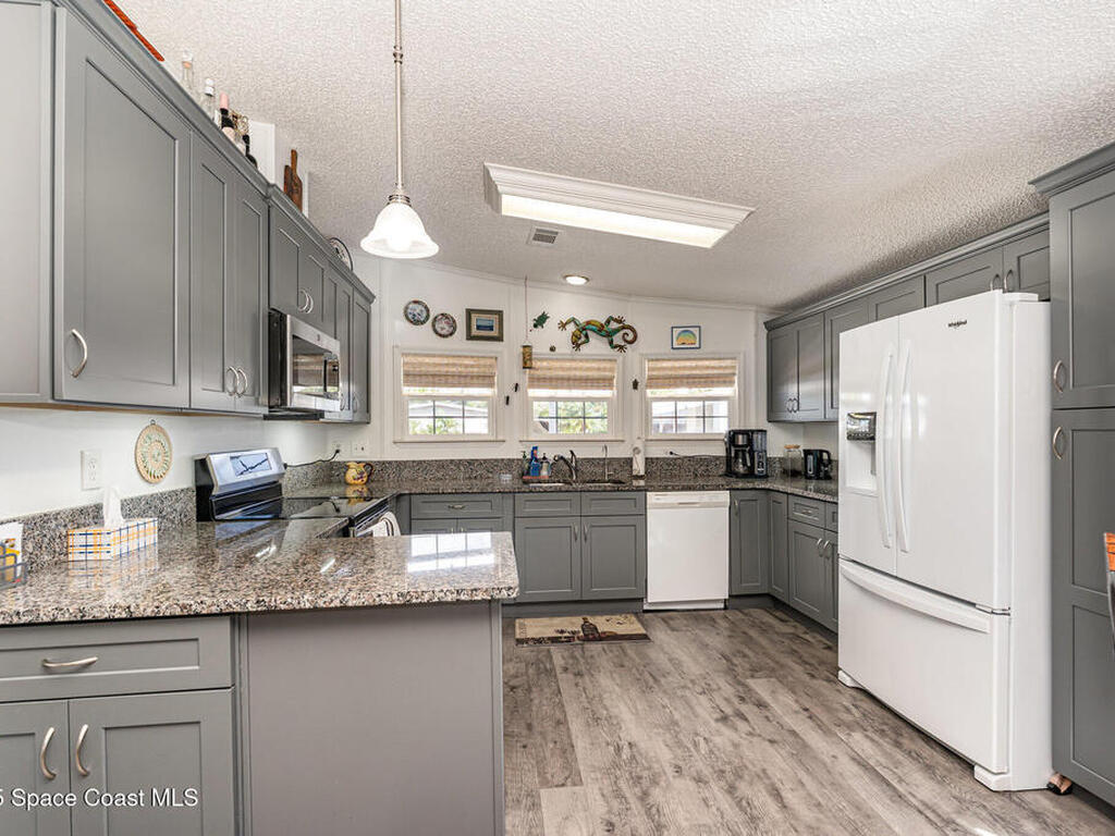 2346 Coconut Palm Drive, Palm Bay, FL 32905