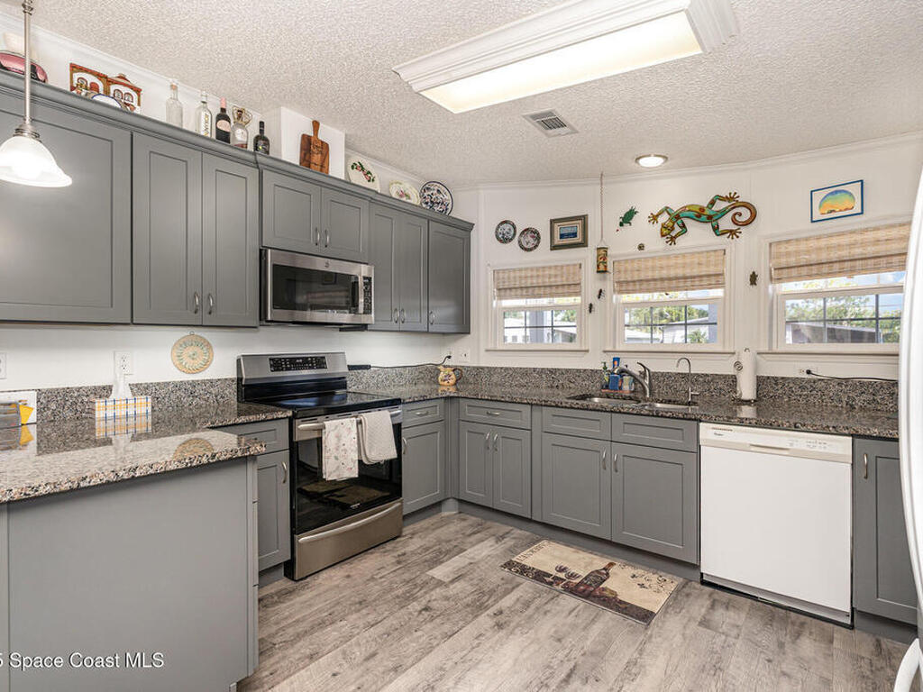 2346 Coconut Palm Drive, Palm Bay, FL 32905