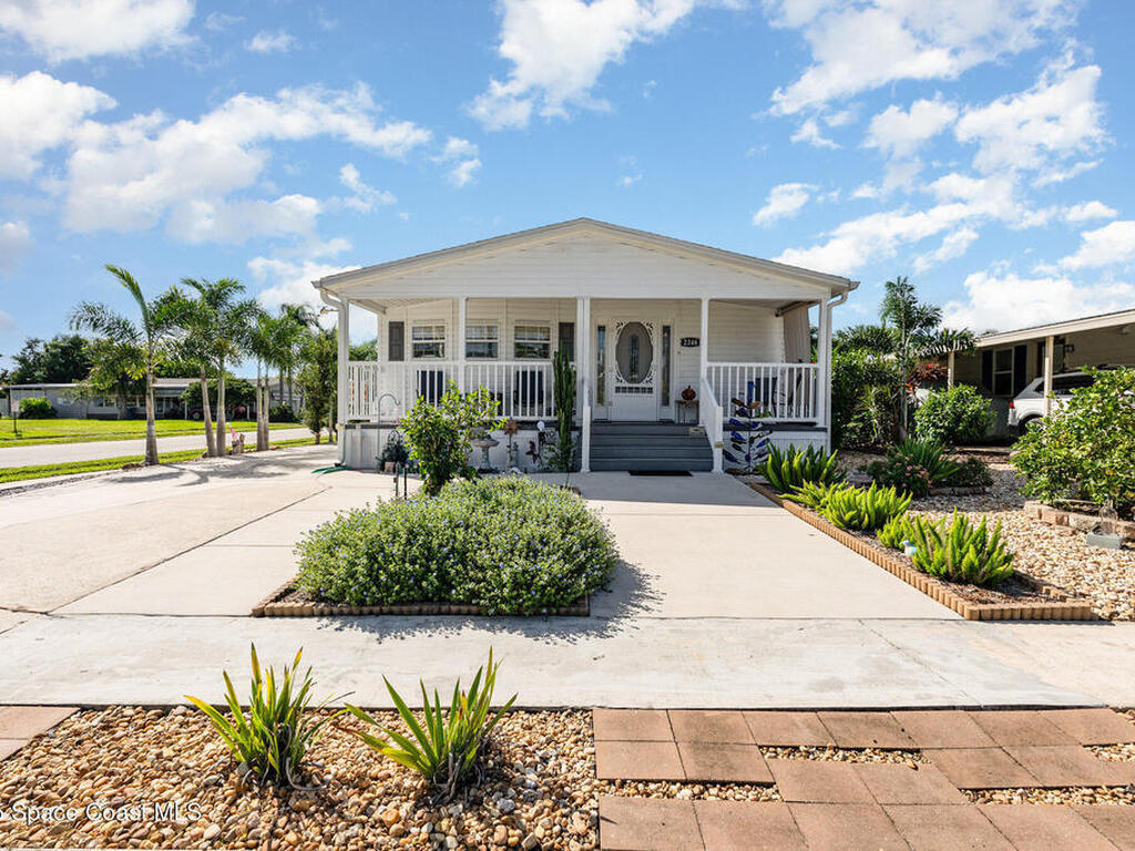 2346 Coconut Palm Drive, Palm Bay, FL 32905