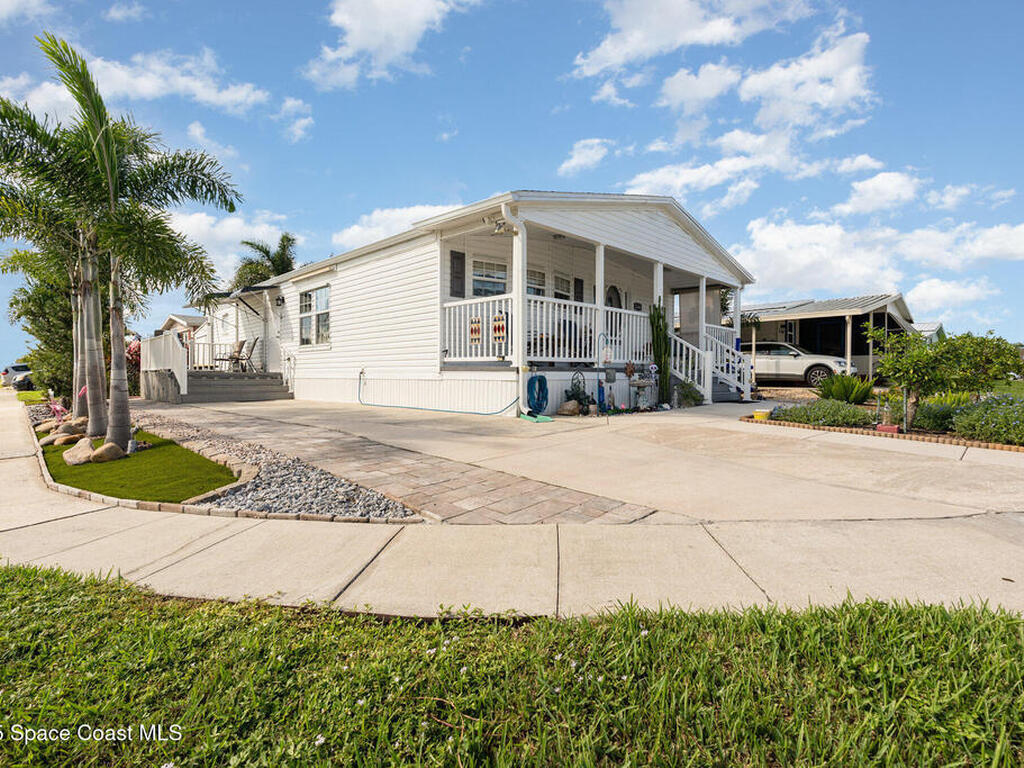 2346 Coconut Palm Drive, Palm Bay, FL 32905