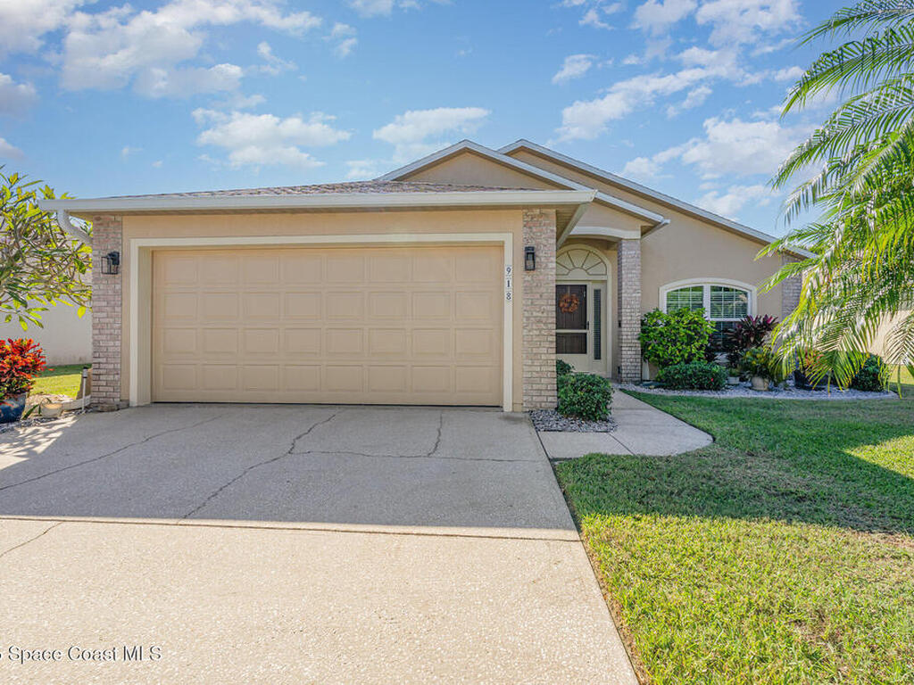 918 Pine Creek Circle, Palm Bay, FL 32905