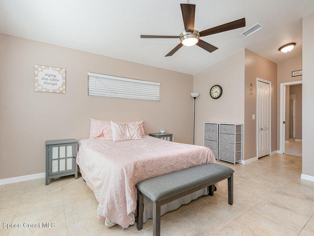 918 Pine Creek Circle, Palm Bay, FL 32905