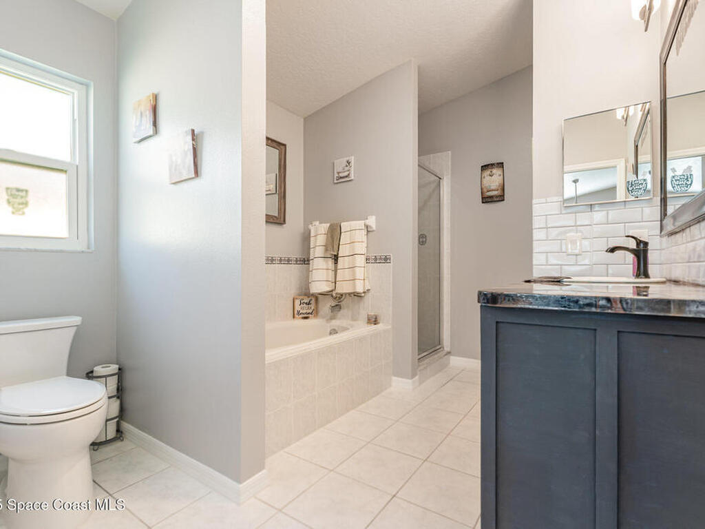 918 Pine Creek Circle, Palm Bay, FL 32905