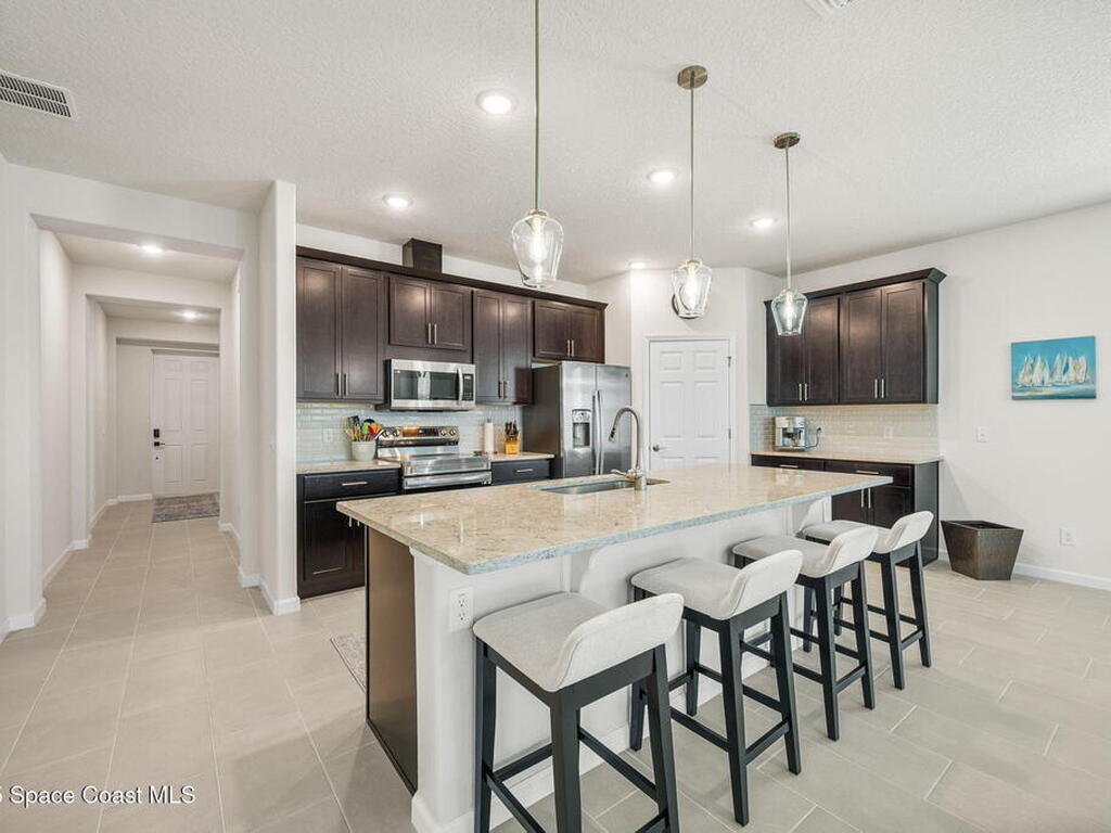 2480 Roygaris Street, Palm Bay, FL 32907