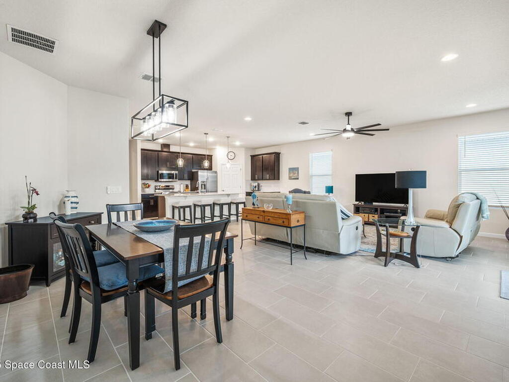 2480 Roygaris Street, Palm Bay, FL 32907