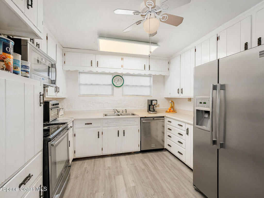 327 S Tropical Trail, Merritt Island, FL 32952