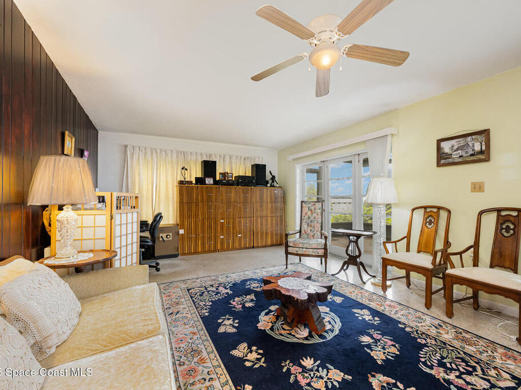 327 S Tropical Trail, Merritt Island, FL 32952