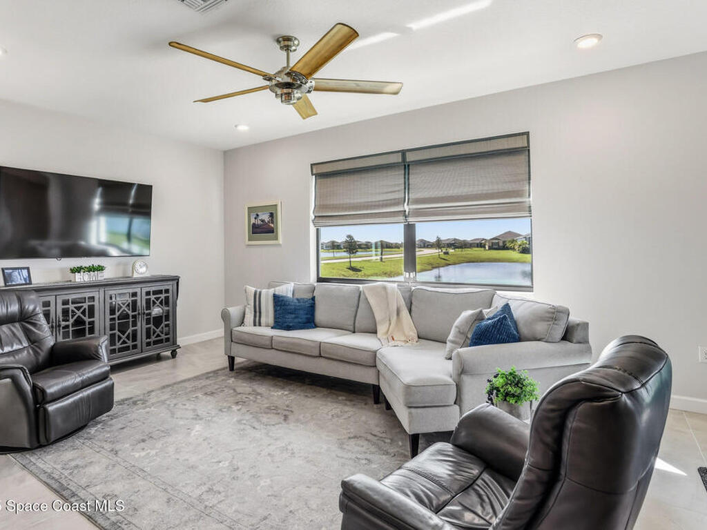 1572 Great Belt Circle, Melbourne, FL 32940