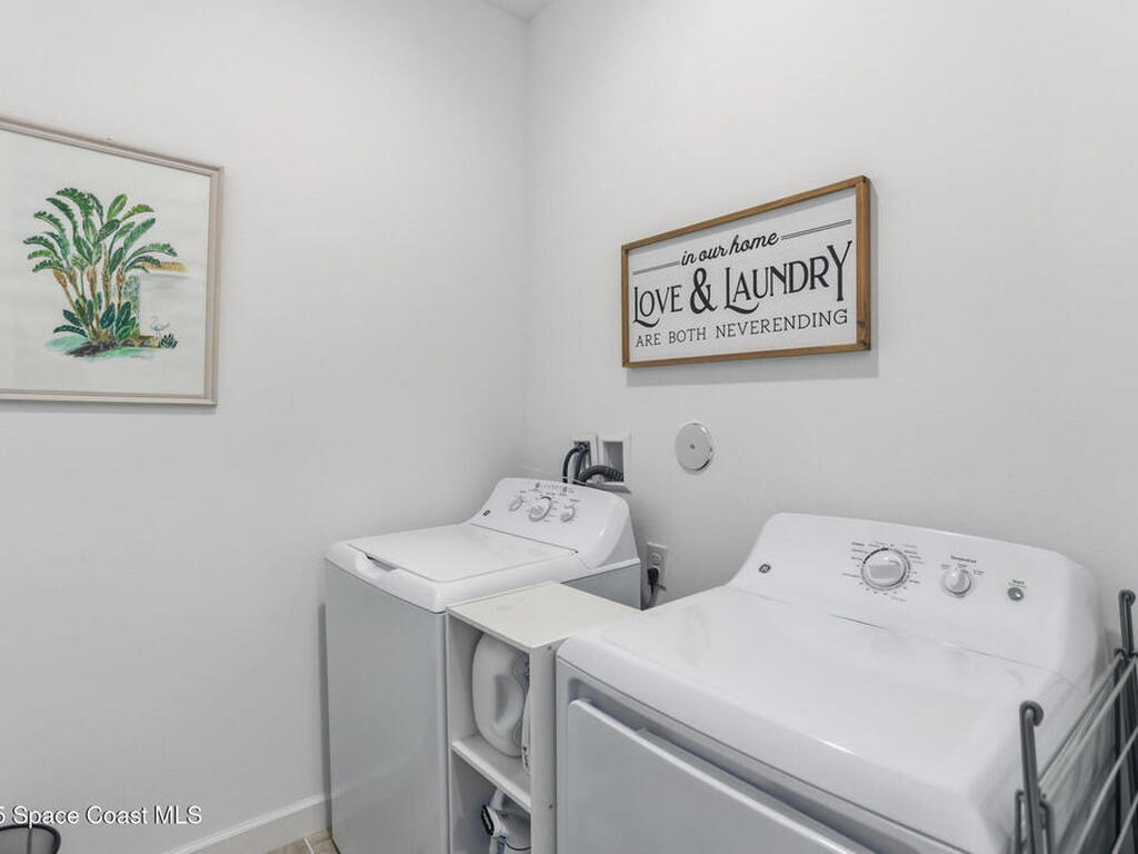 1572 Great Belt Circle, Melbourne, FL 32940