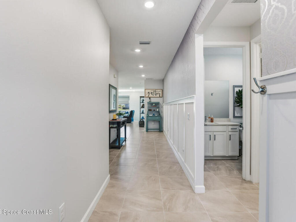 1572 Great Belt Circle, Melbourne, FL 32940