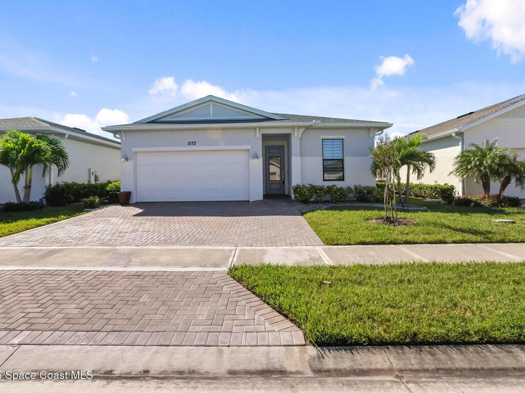 1572 Great Belt Circle, Melbourne, FL 32940