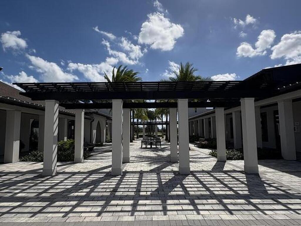 1572 Great Belt Circle, Melbourne, FL 32940