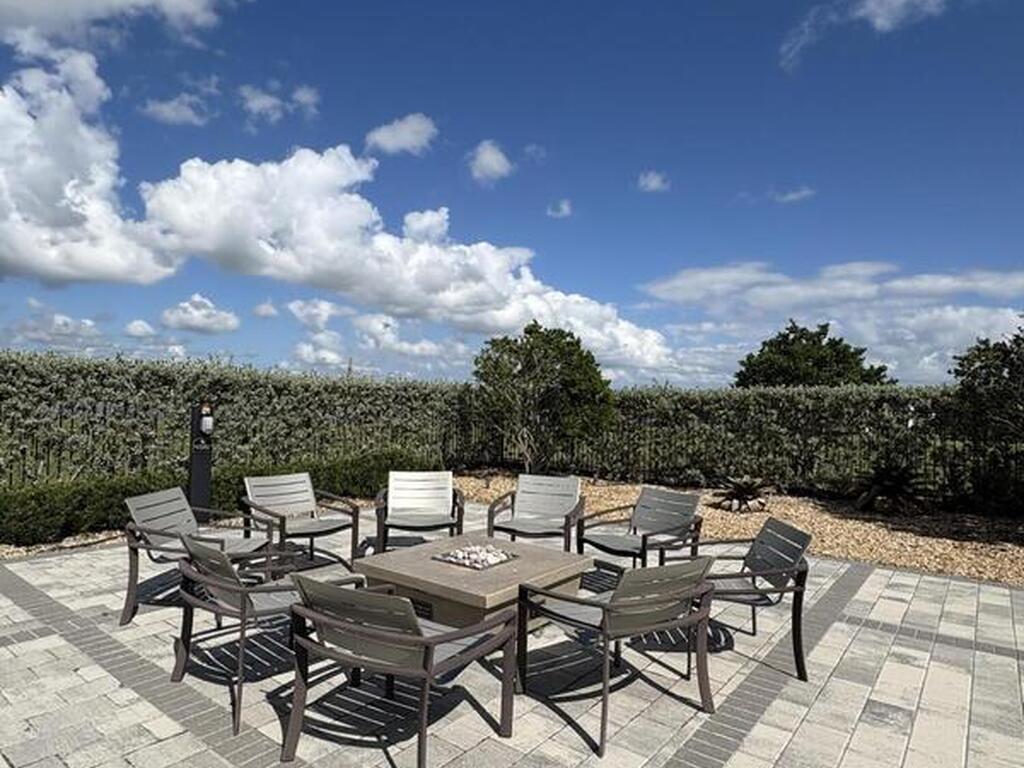 1572 Great Belt Circle, Melbourne, FL 32940