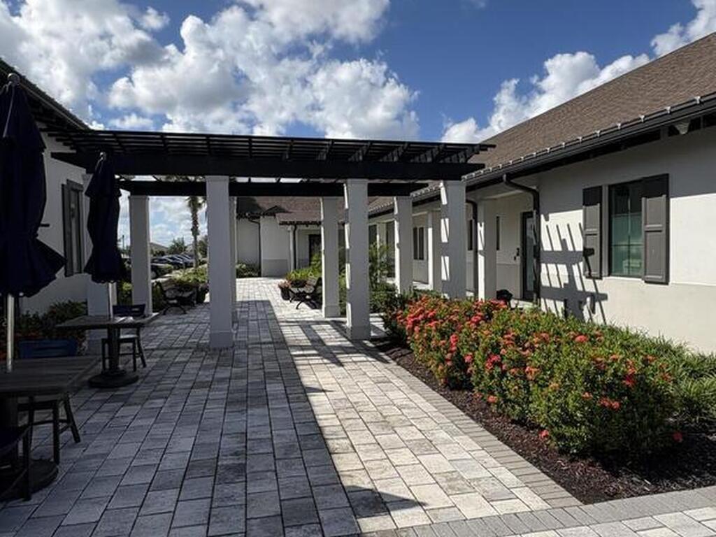 1572 Great Belt Circle, Melbourne, FL 32940