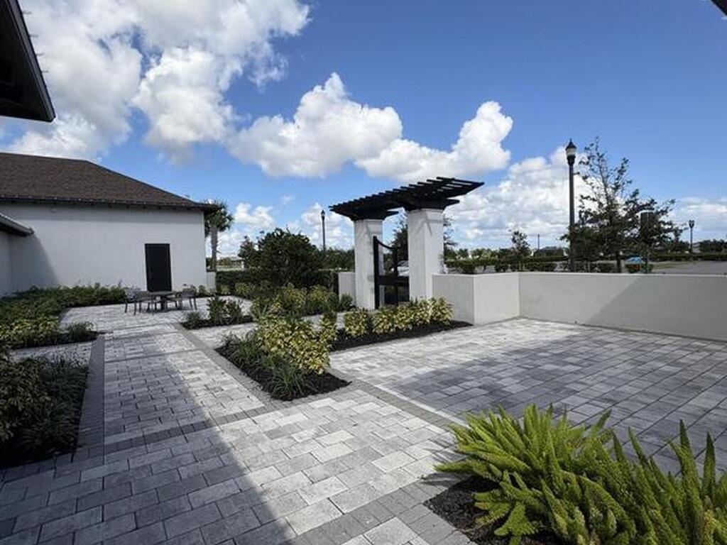 1572 Great Belt Circle, Melbourne, FL 32940