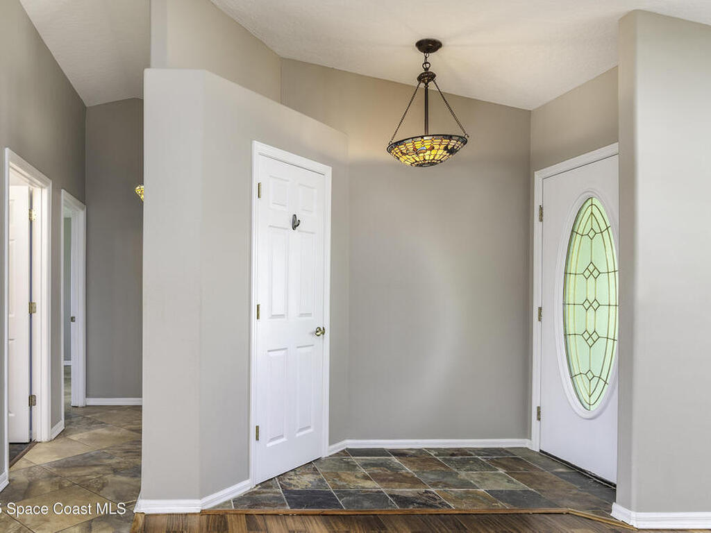 3083 Forest Creek Drive, Melbourne, FL 32901