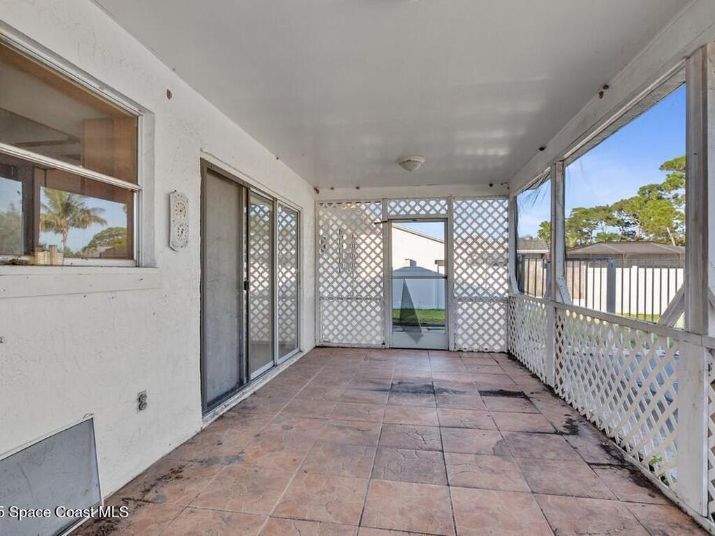 1781 SE Fairfield Street, Port St. Lucie, FL 34983