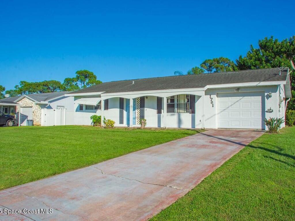 1781 SE Fairfield Street, Port St. Lucie, FL 34983
