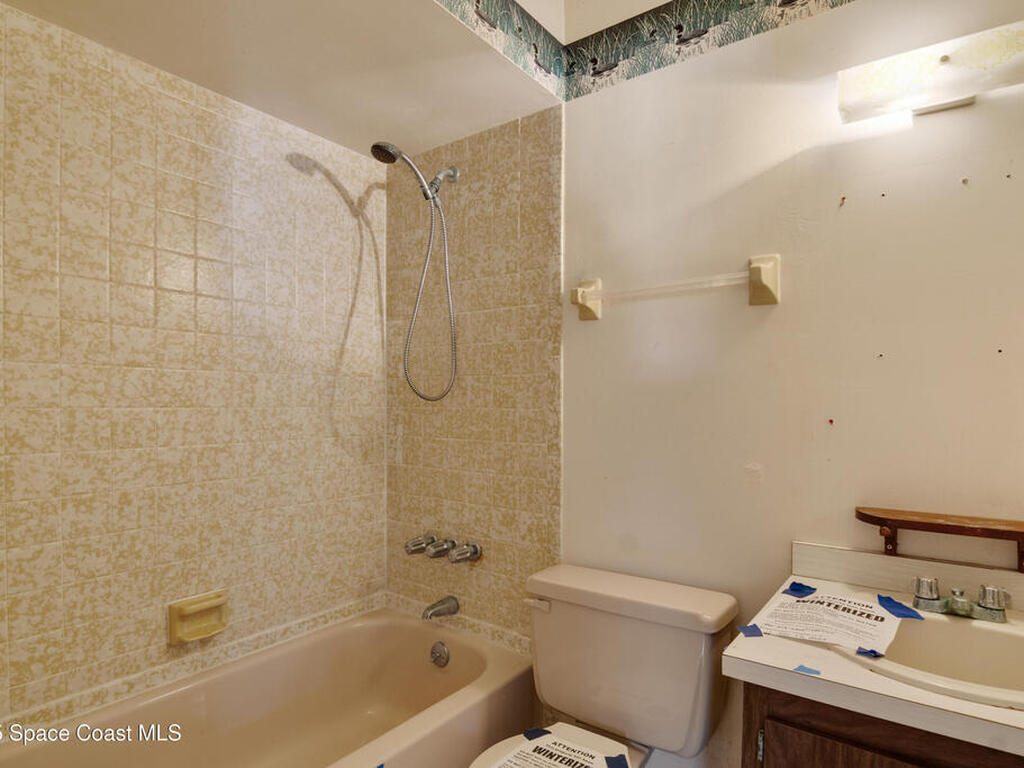 1781 SE Fairfield Street, Port St. Lucie, FL 34983