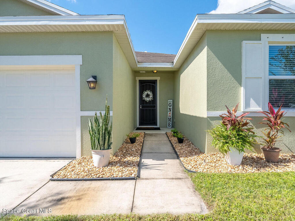 100 Elena Drive, Sebastian, FL 32958