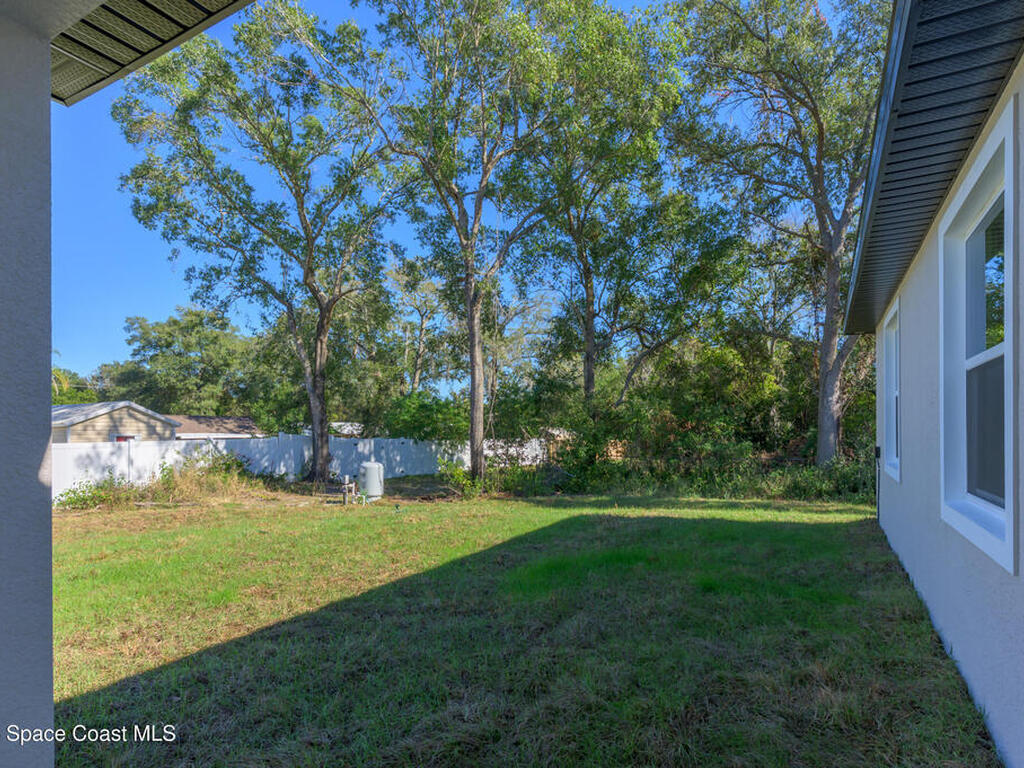 132 Caracas Road, DeBary, FL 32713