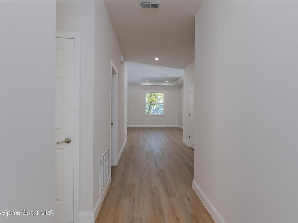 132 Caracas Road, DeBary, FL 32713