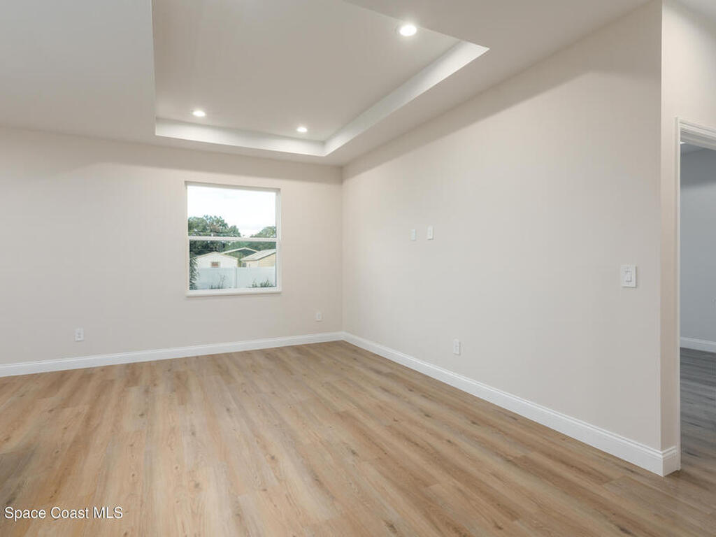 132 Caracas Road, DeBary, FL 32713