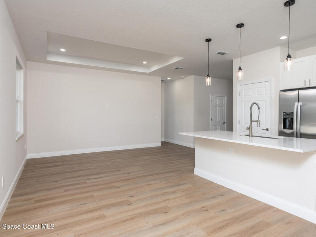 132 Caracas Road, DeBary, FL 32713