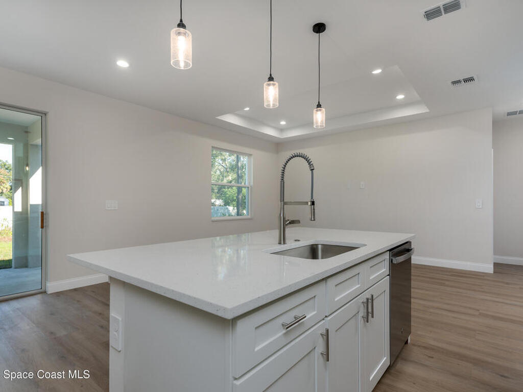 132 Caracas Road, DeBary, FL 32713