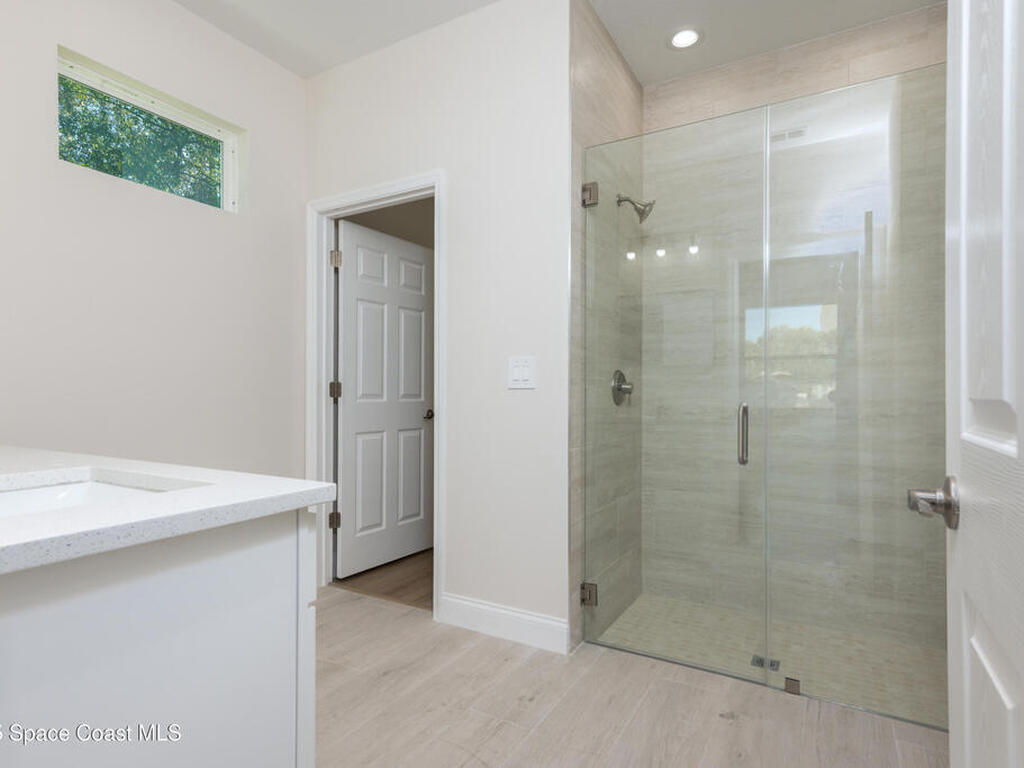 132 Caracas Road, DeBary, FL 32713