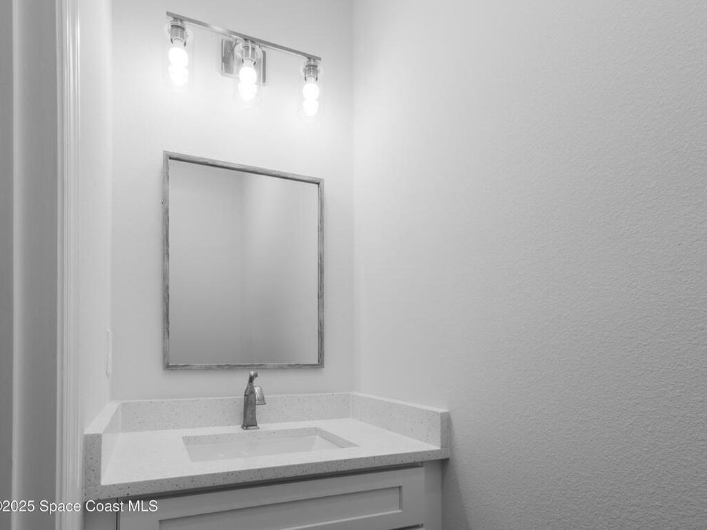 132 Caracas Road, DeBary, FL 32713