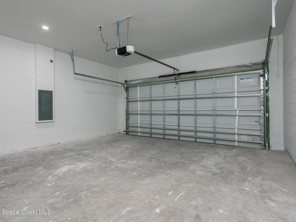 132 Caracas Road, DeBary, FL 32713