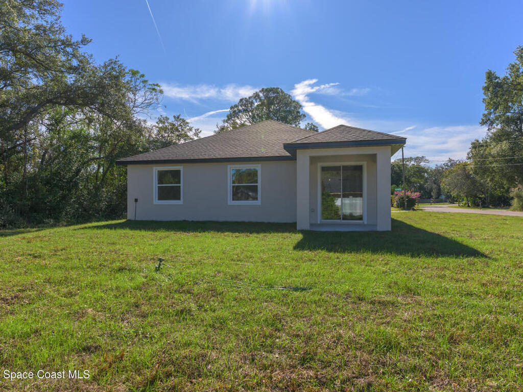 132 Caracas Road, DeBary, FL 32713