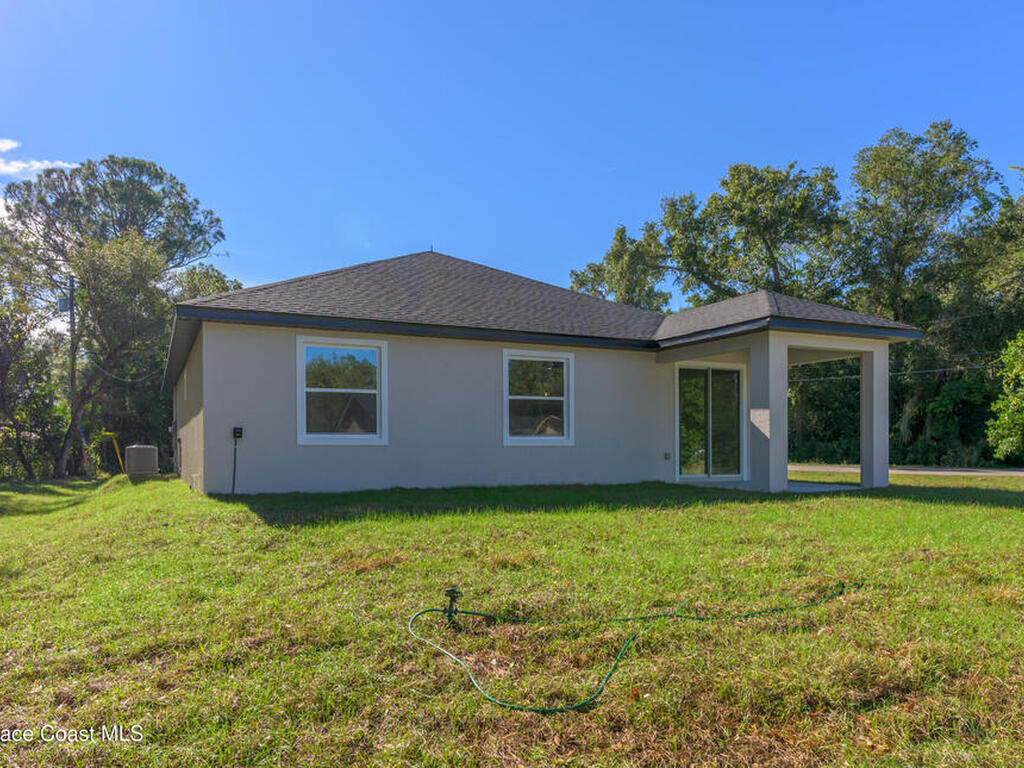 132 Caracas Road, DeBary, FL 32713
