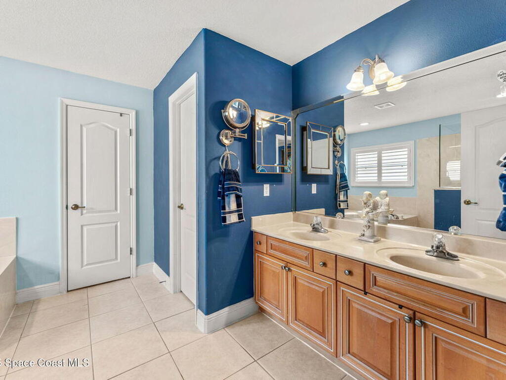 2037 Auburn Lakes Drive, Viera, FL 32955