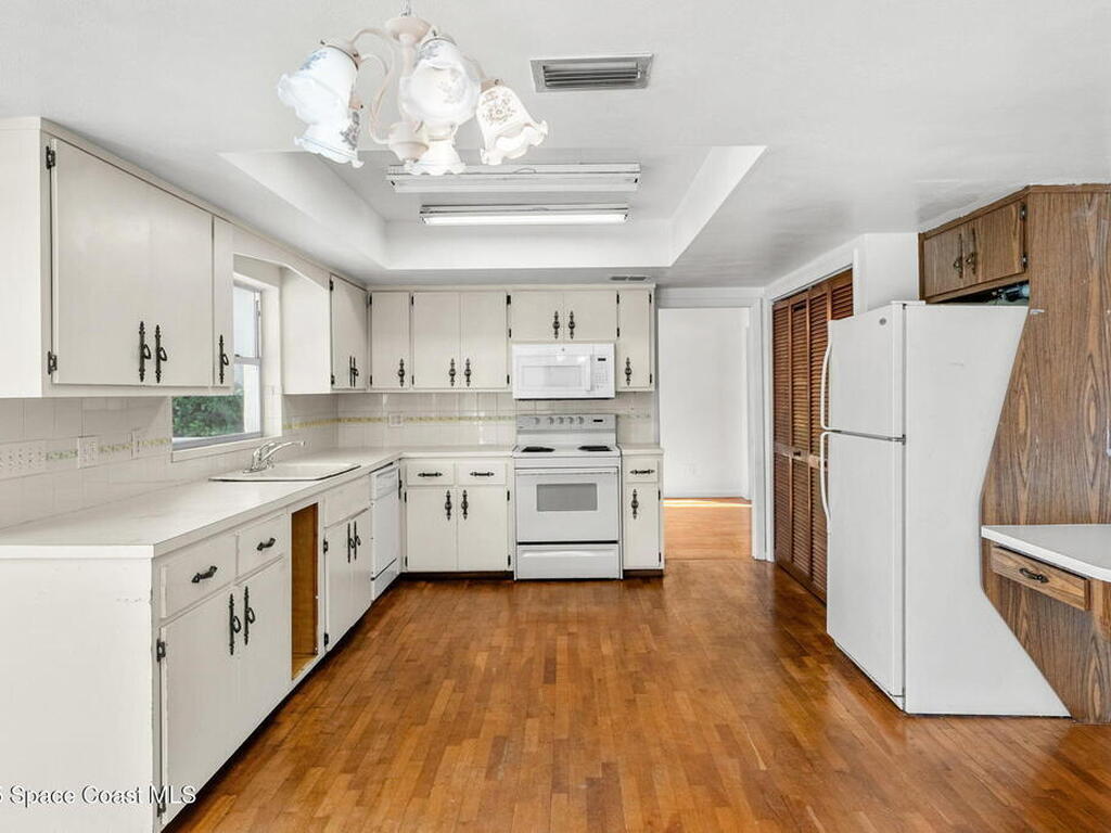 695 Jackson Court, Satellite Beach, FL 32937