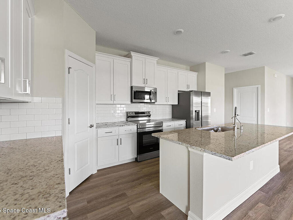 2941 Anjar Avenue, Palm Bay, FL 32908