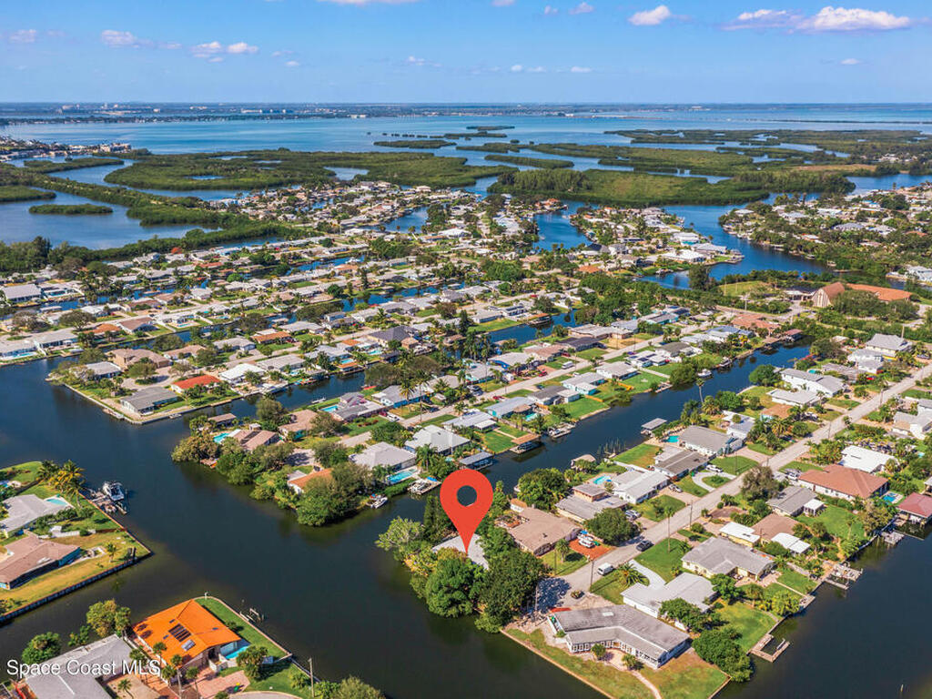 124 Aucila Road, Cocoa Beach, FL 32931