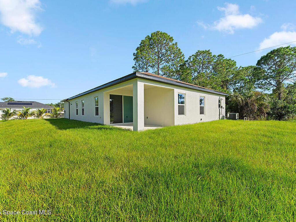 2718 Lakeland Avenue, Palm Bay, FL 32908