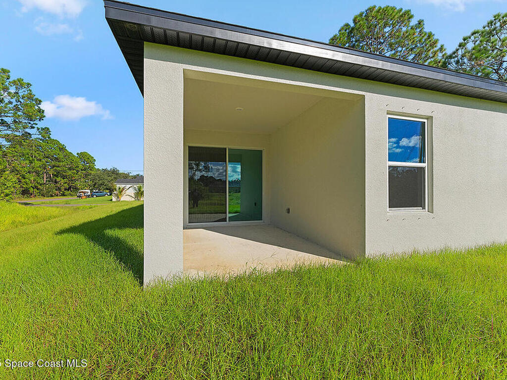 2718 Lakeland Avenue, Palm Bay, FL 32908